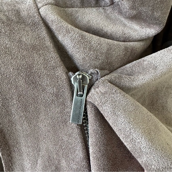 BCBGMAXAZRIA Fabian Raw Edge Faux Suede Vest in Gray Dusk - Picture 6 of 11